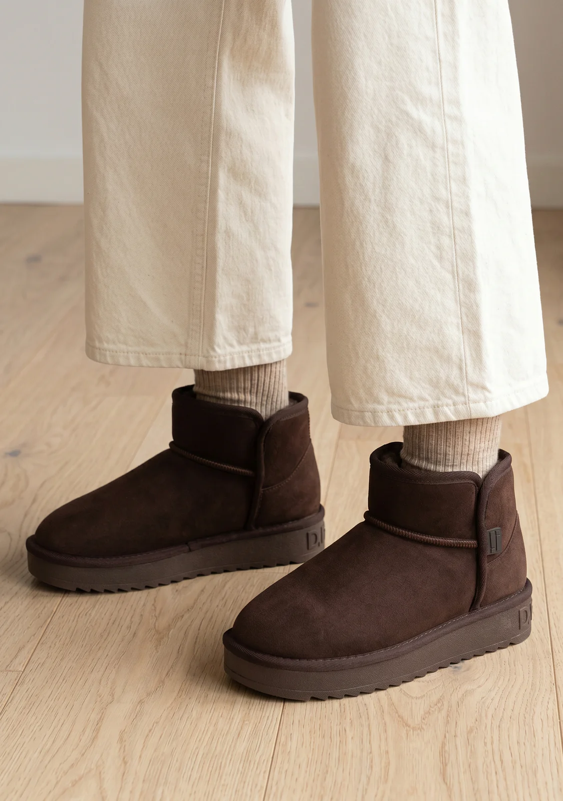Nordic Low Basic Chocolate - Image 7